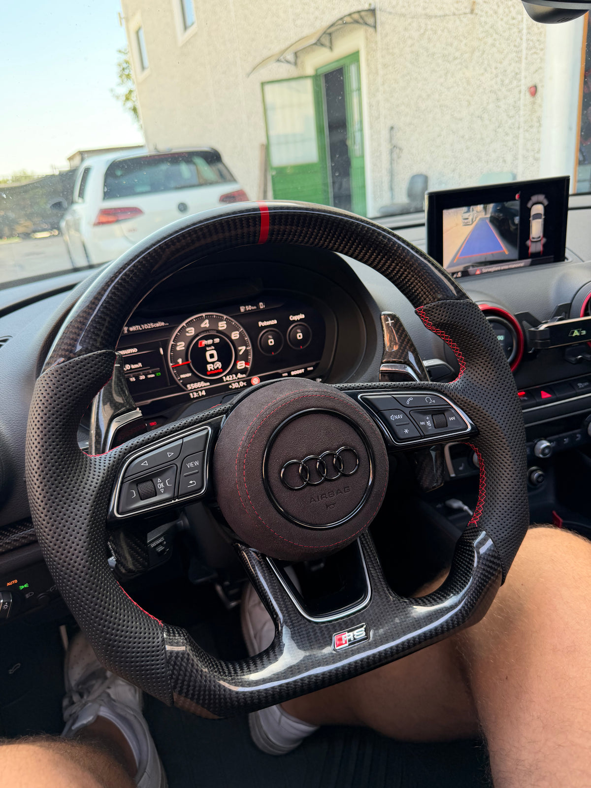 Volante in carbonio audi