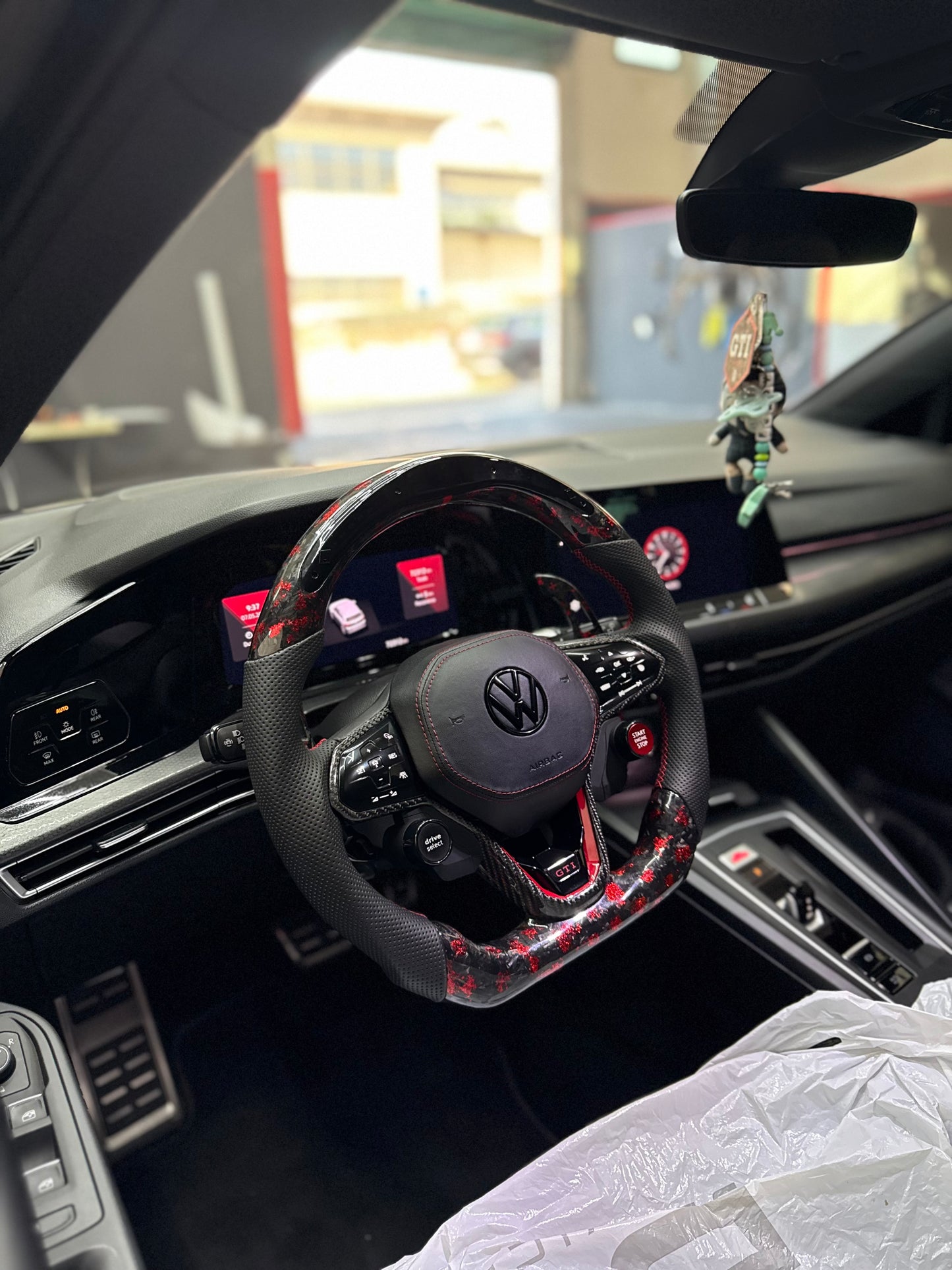 Volante golf 8 GTI in carbonio forgiato