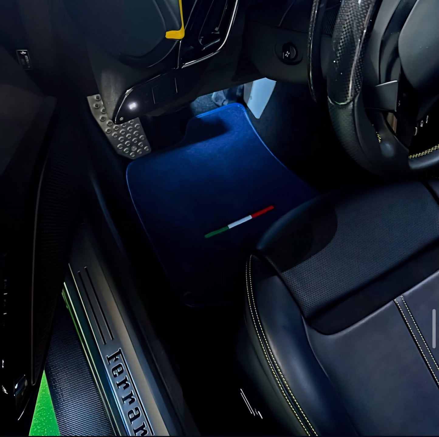 Tappetini in moquette velluto