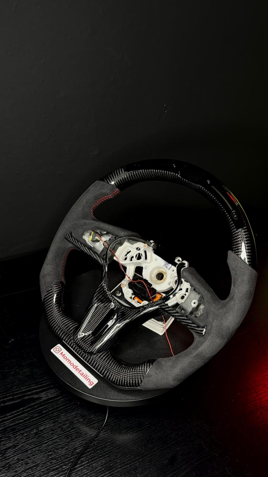 Personalizza il tuo volante come desideri (cover airbag acquistabile a parte)