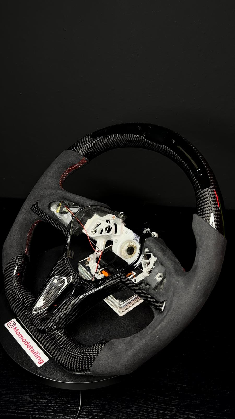 Personalizza il tuo volante come desideri (cover airbag acquistabile a parte)